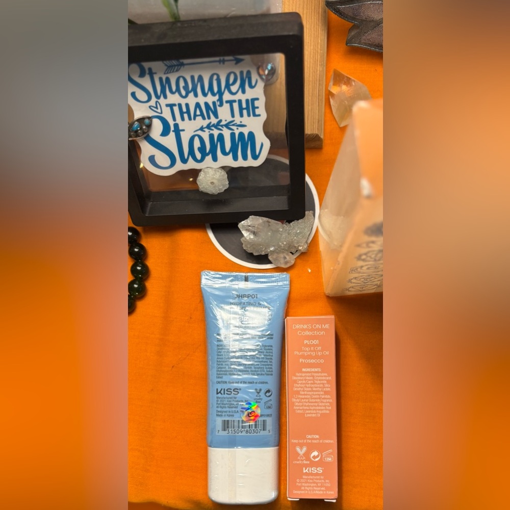 **SOLD** J.O.A.H BUNDLE! Blue Prime and Plumping Lip Oil in Prosecco! - Picture 5 of 5